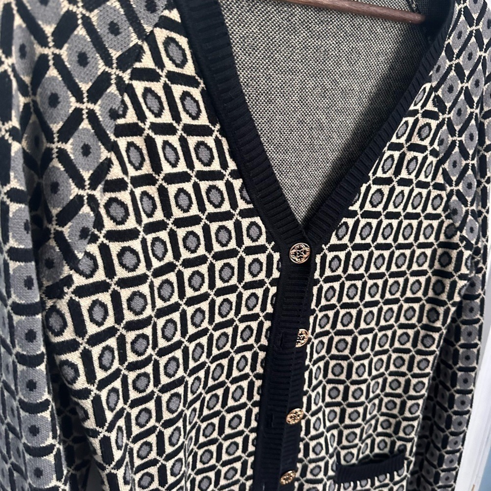 C Wonder Womens Geometric Tile V-Neck Cardigan Sweater Black Grey Small Luxury - Picture 2 of 7